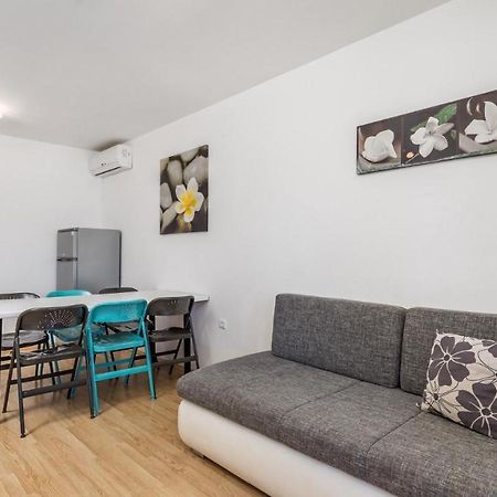 Rona Apartment Zrinka بوريتش المظهر الخارجي الصورة